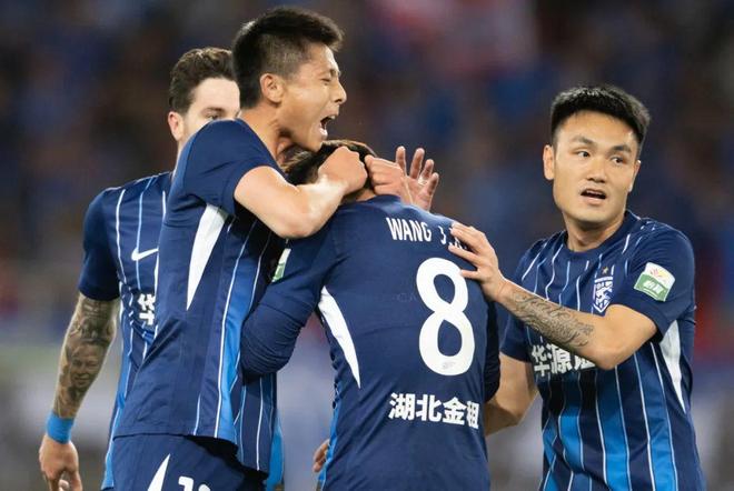 亚冠今晚走向成谜，武汉三镇刷新队史纪录，更衣室稳定，身体对抗强度拉满 -开云体育